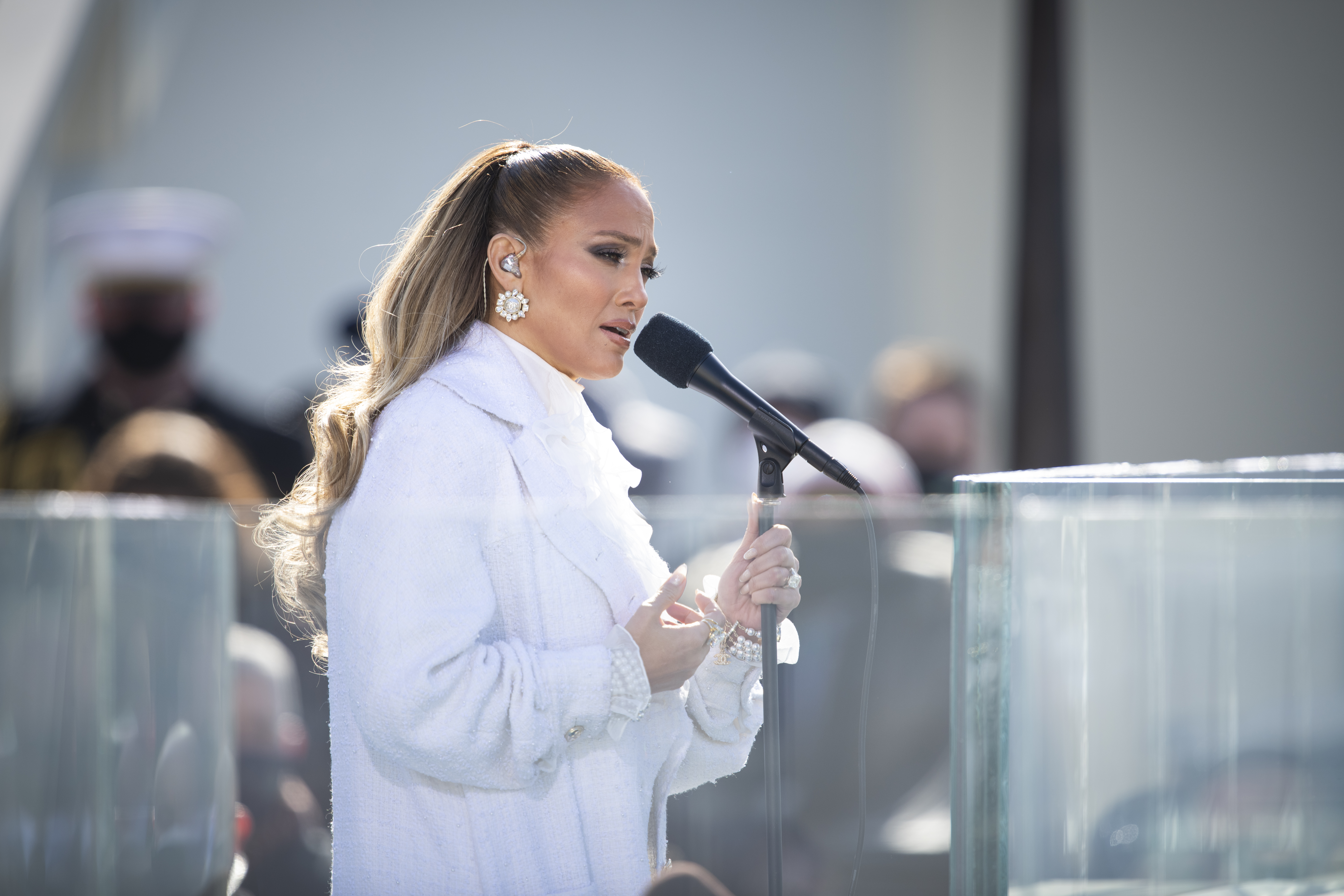 Jennifer Lopez sings “This Land Is Your Land” and “America the Beautiful” during the 59th Presidential Inauguration ceremony in Washington, Jan. 20, 2021. Photo: Navy Petty Officer 1st Class Carlos M. Vazquez II/Chairman of the Joint Chiefs of Staff/Wikimedia Commons.