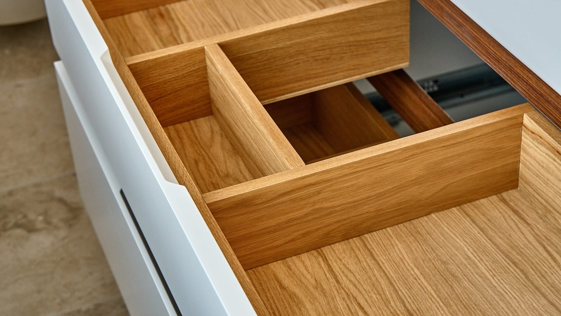Empty desk drawer | Take Advantage of Empty Drawers | Allurez