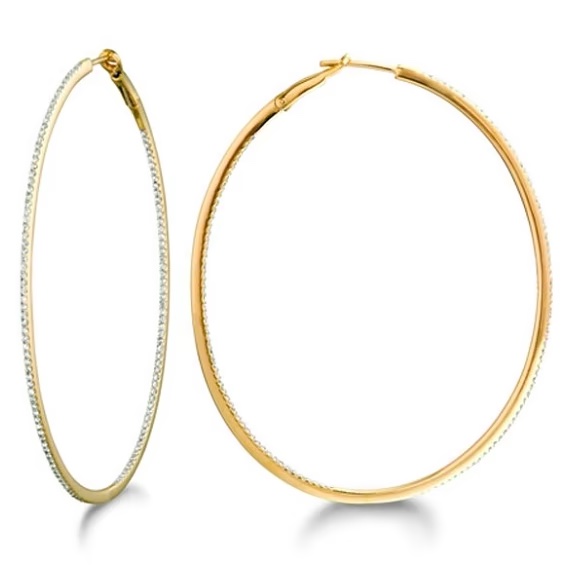 gold diamond hoop earrings
