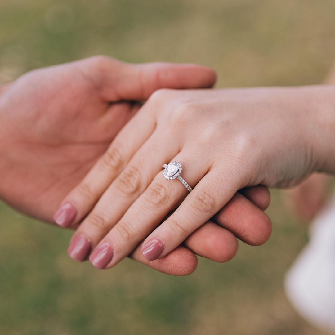 halo diamond engagement ring