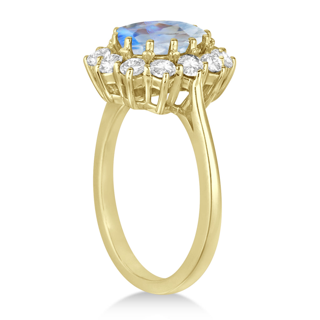 Oval Moonstone & Diamond Accented Ring in 14k Yellow Gold (5.40ctw)
