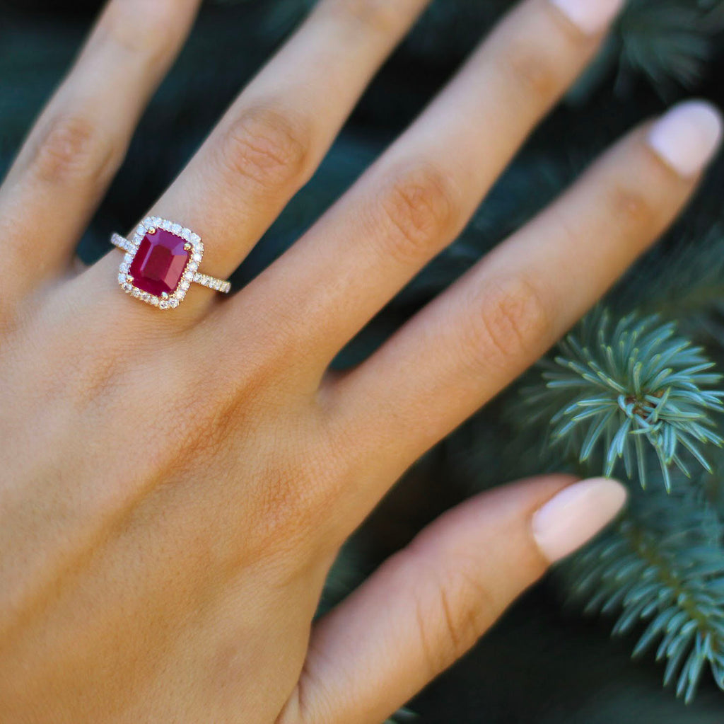 Ruby & Diamond Engagement Ring 18k Yellow Gold (3.32ct)