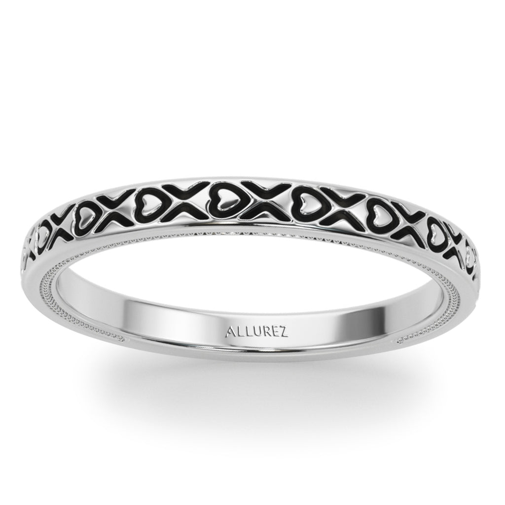 Vintage Style Heart Engraved Wedding Band Ring in Platinum