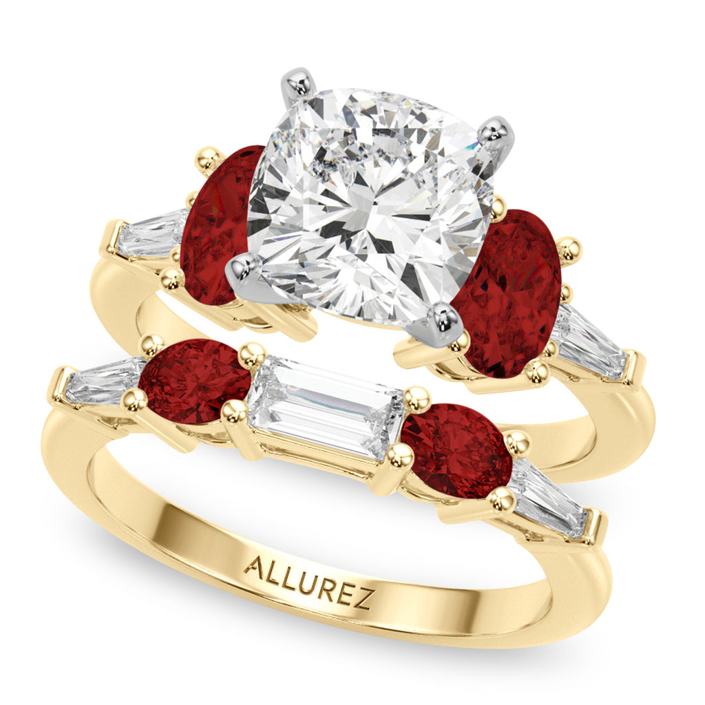 Cushion Lab Diamond & Oval Garnet Bridal Set 18K Yellow Gold (4.97ct)
