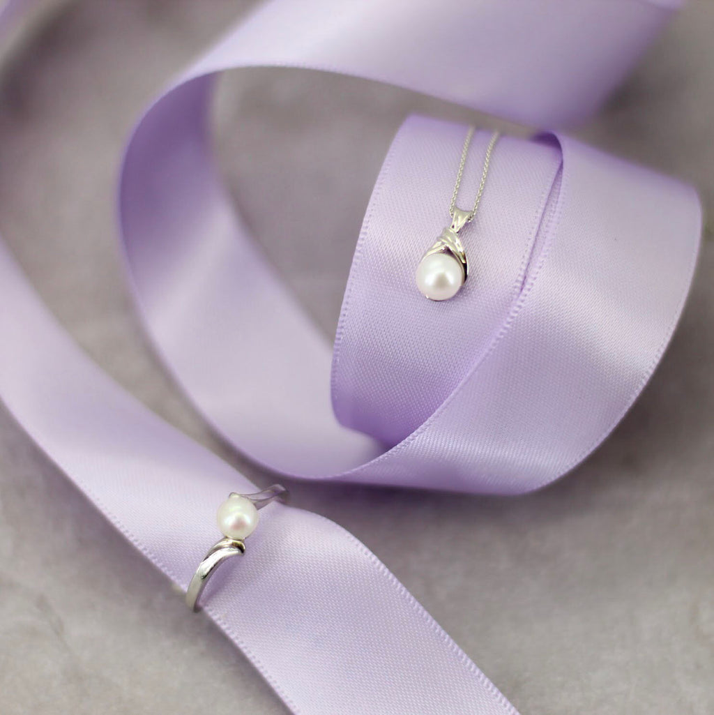 White Akoya Cultured Round Pearl Solitaire Pendant 14K White Gold 6mm