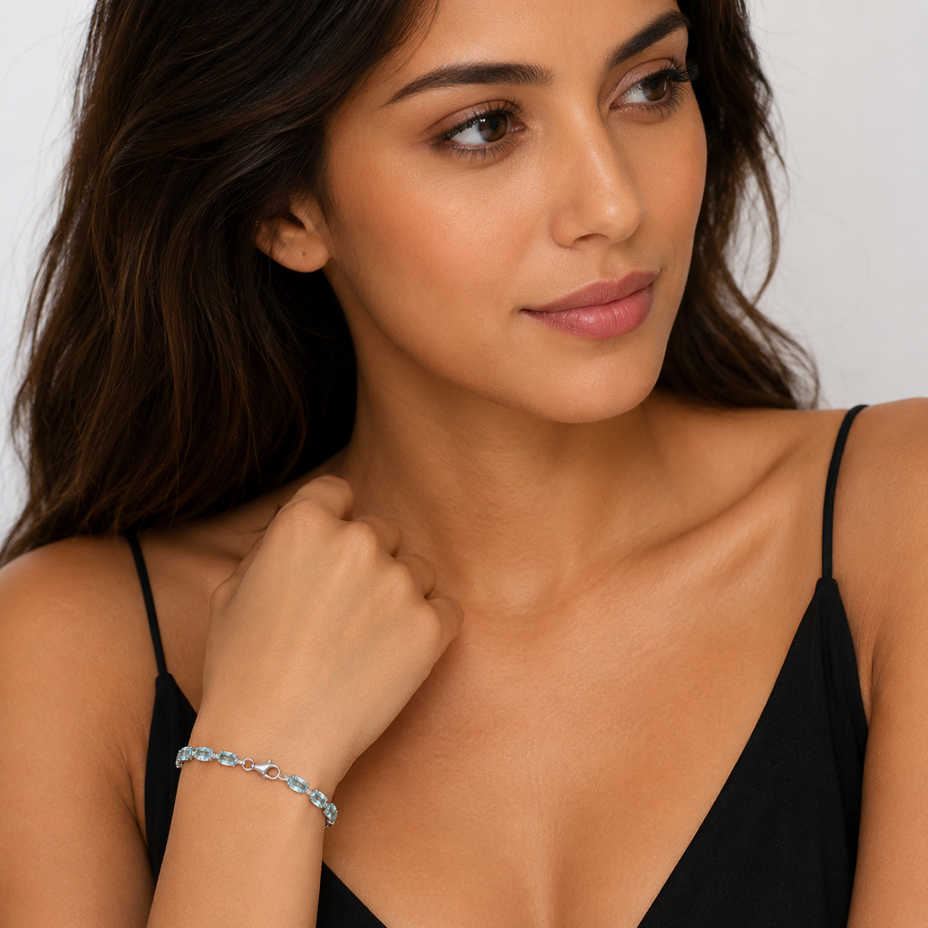 Natural Sky Blue Topaz Bracelet 14K White Gold (0.58ct)