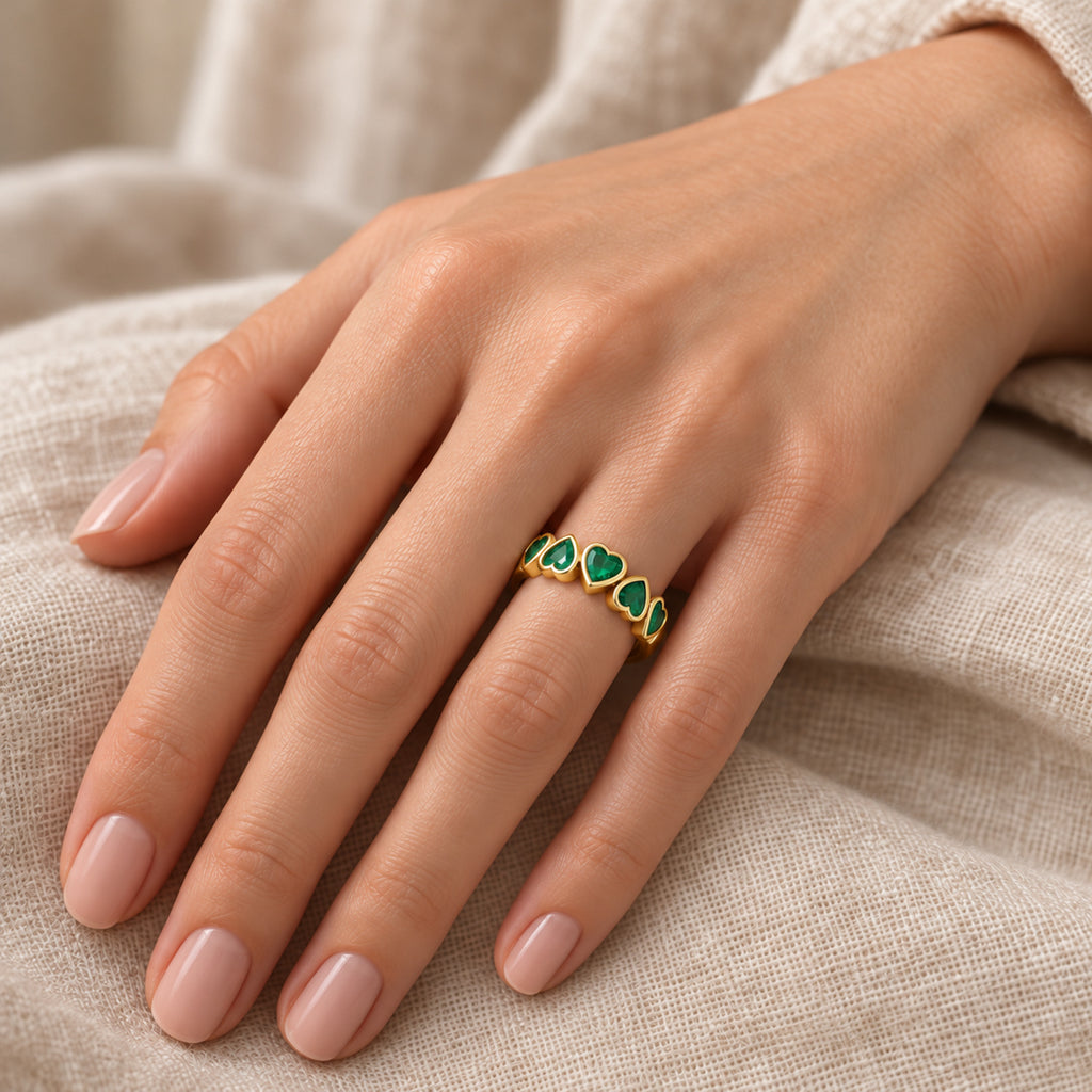 AZ29495 emerald ring in 14K yellow gold — close-up on model
