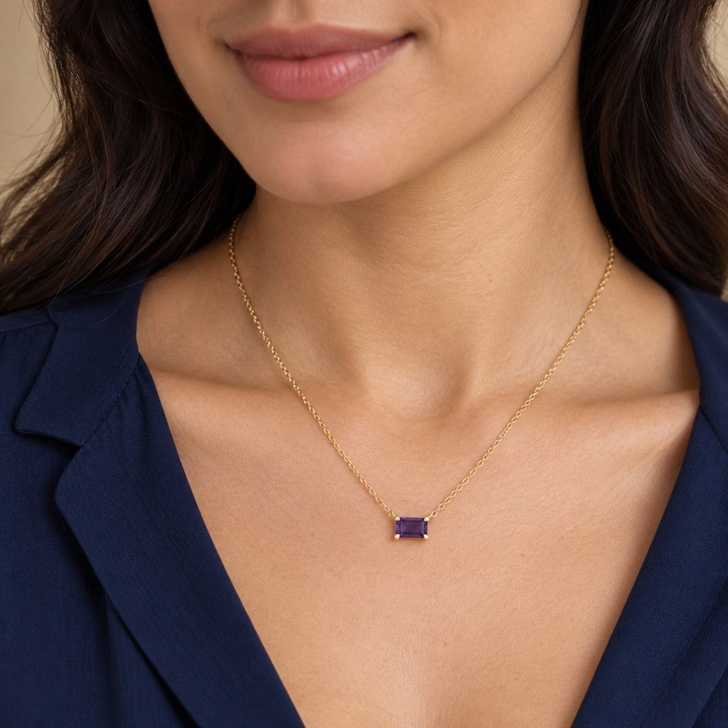 AZ29523 natural amethyst solitaire necklace in 14K yellow gold - close-up model view