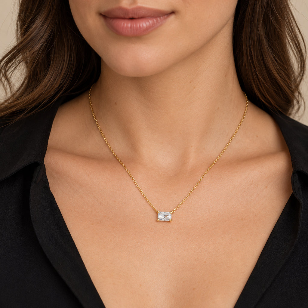 AZ29543 natural white sapphire solitaire necklace 14K yellow gold - close-up model