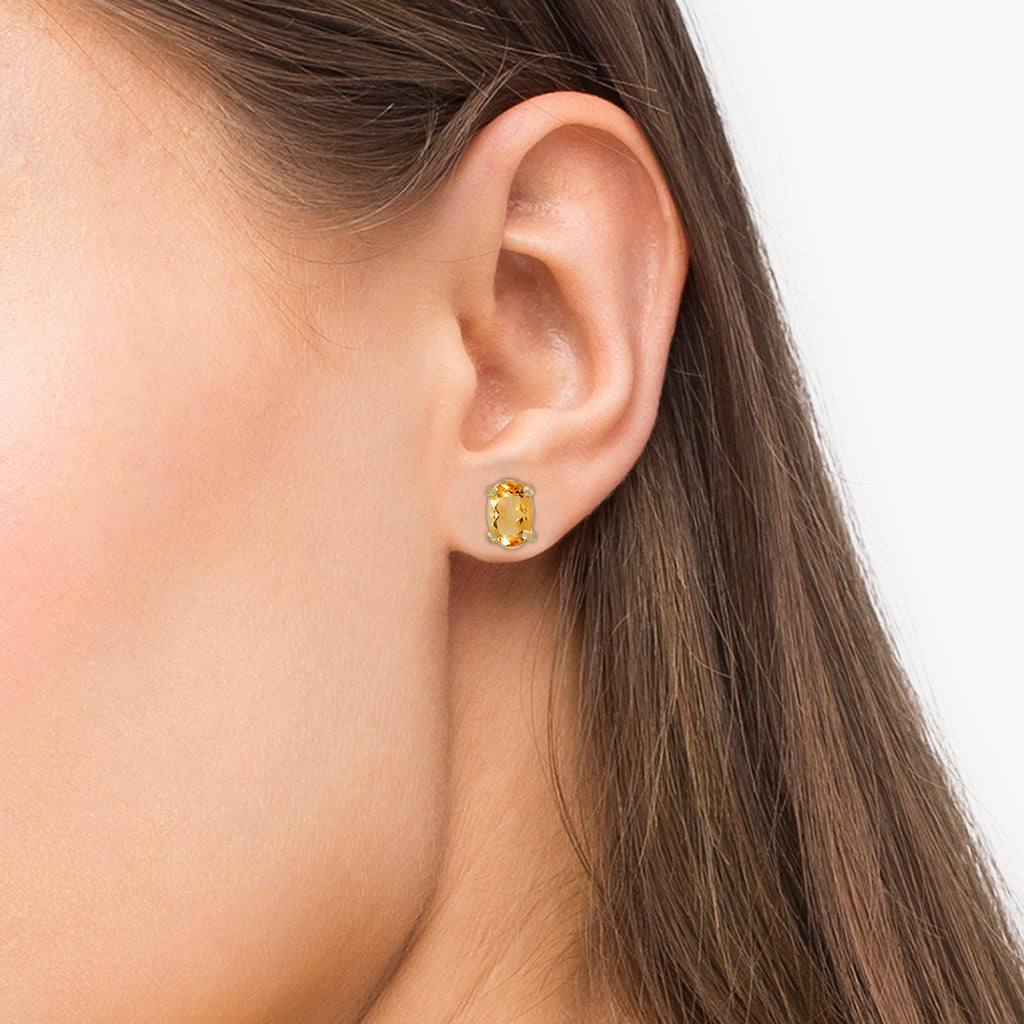 Oval Citrine Stud Earrings in 14k Yellow Gold (0.90tcw)