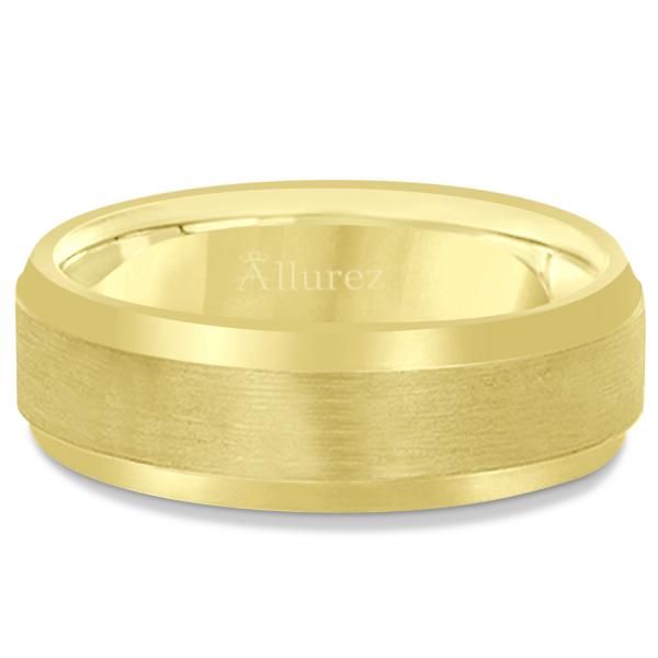 Comfort-Fit Carved Wedding Band in 14k Yellow Gold (7mm)