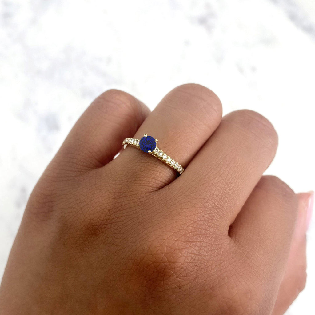 Round Blue Sapphire Solitaire & Diamond Engagement Ring 14K Yellow Gold (0.79ct)