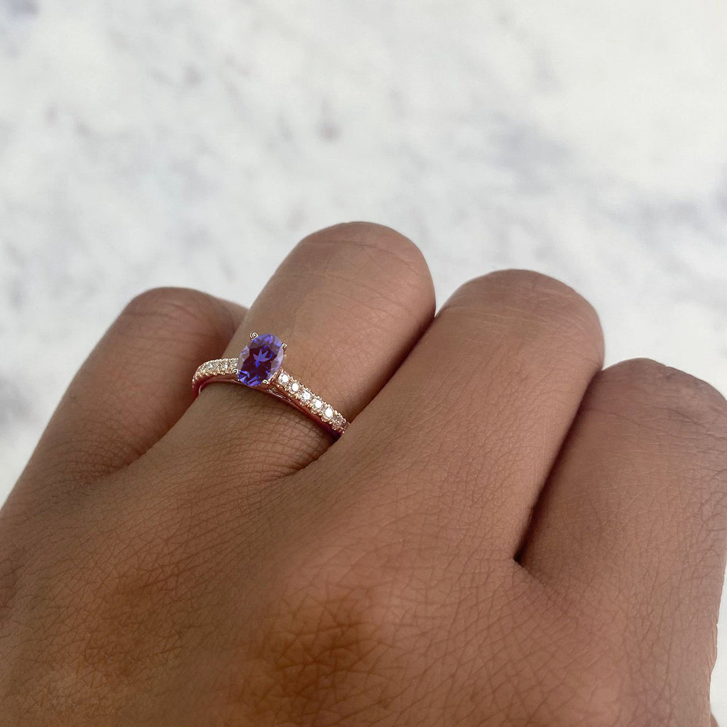 Oval Alexandrite & Diamond Engagement Ring 14K Rose Gold (0.76ct)