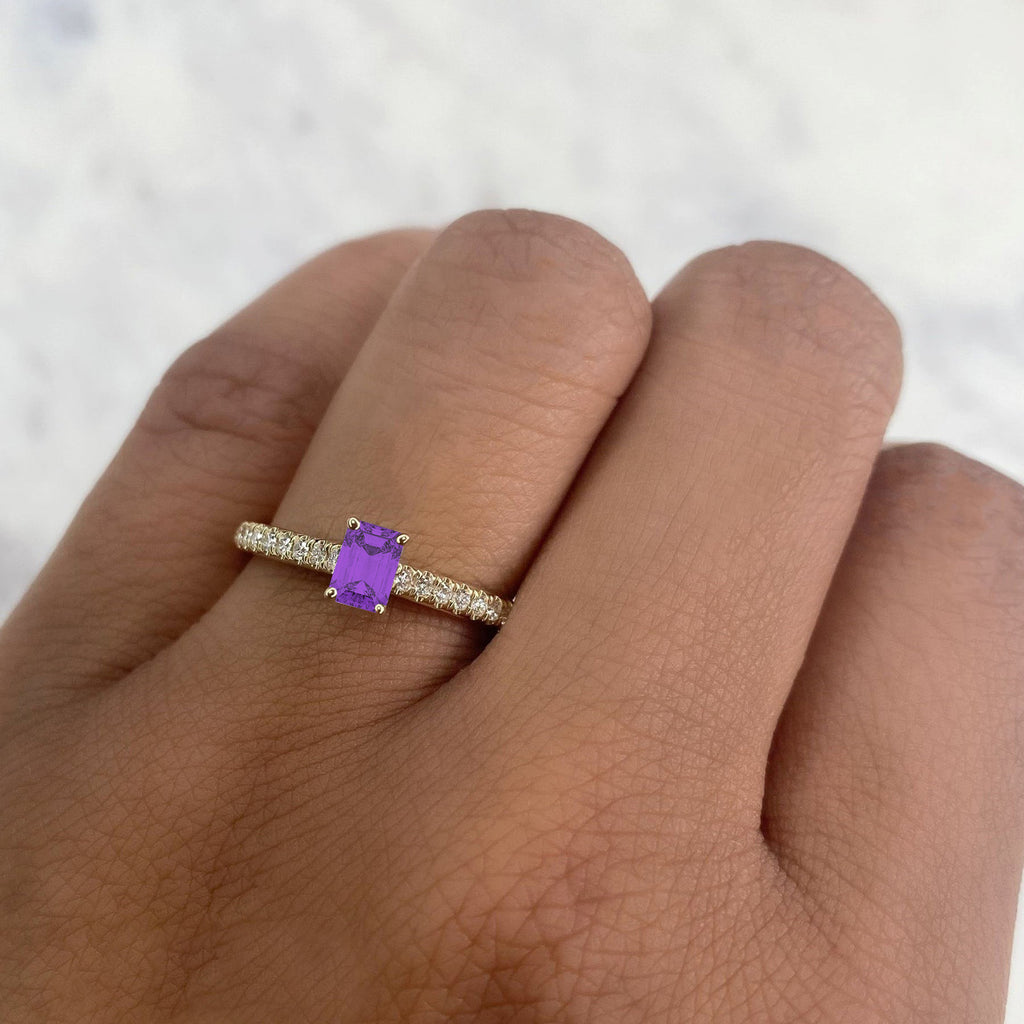 Emerald-Cut Amethyst & Diamond Engagement Ring 14K Yellow Gold (0.74ct)