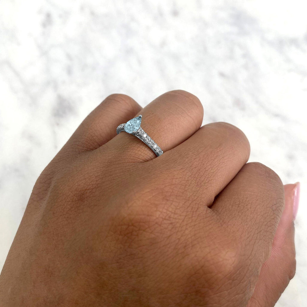 Pear Aquamarine Solitaire & Diamond Engagement Ring 14K White Gold (0.54ct)