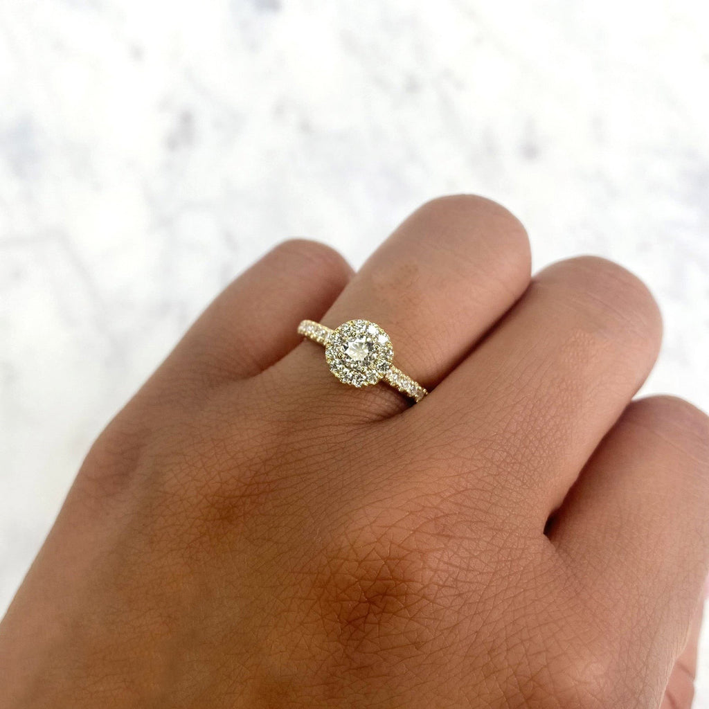 Round Cut Diamond Halo Engagement Ring 14K Yellow Gold (0.62ct)