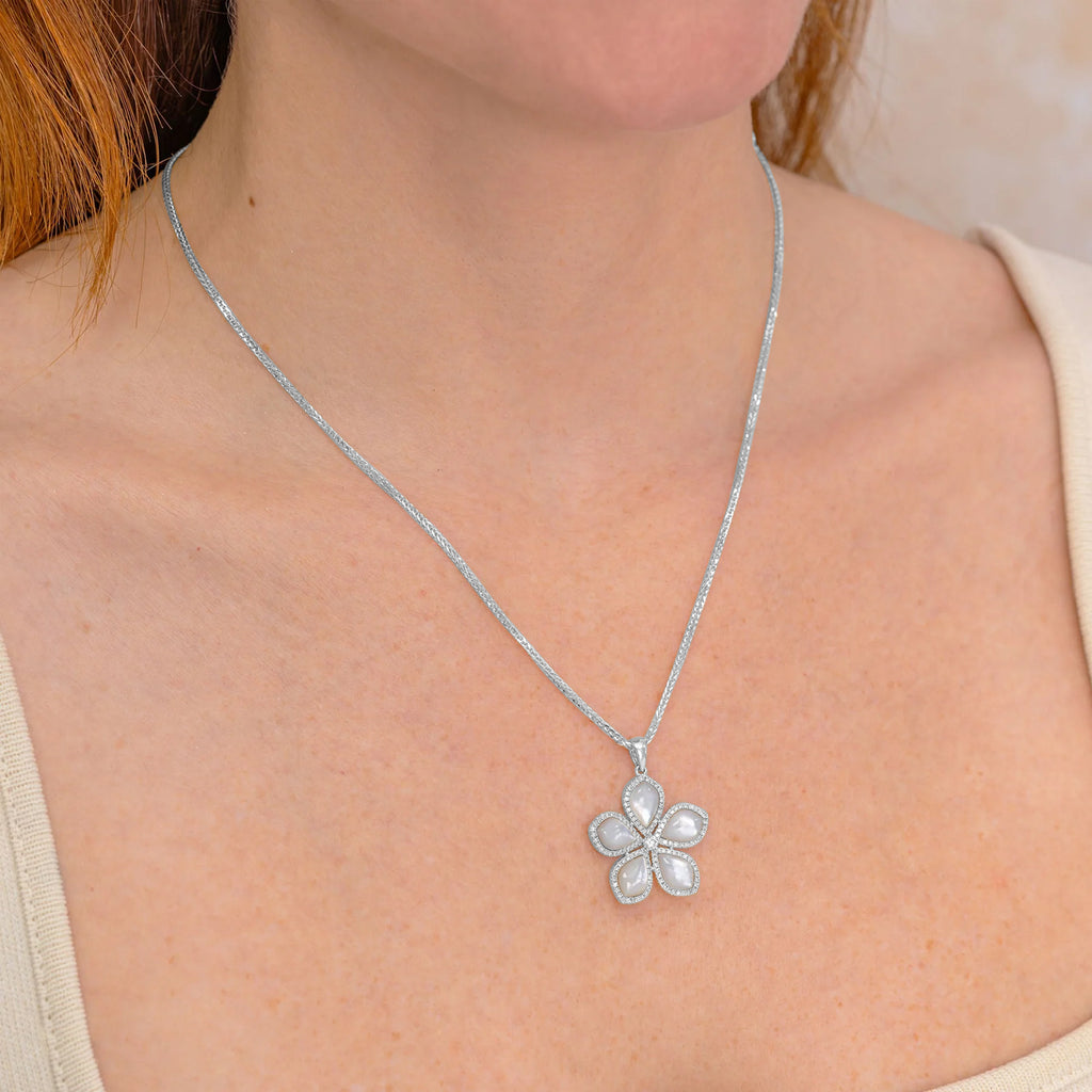 Mother of Pearl & Diamond Flower Pendant Necklace 14K White Gold (5.42ct)