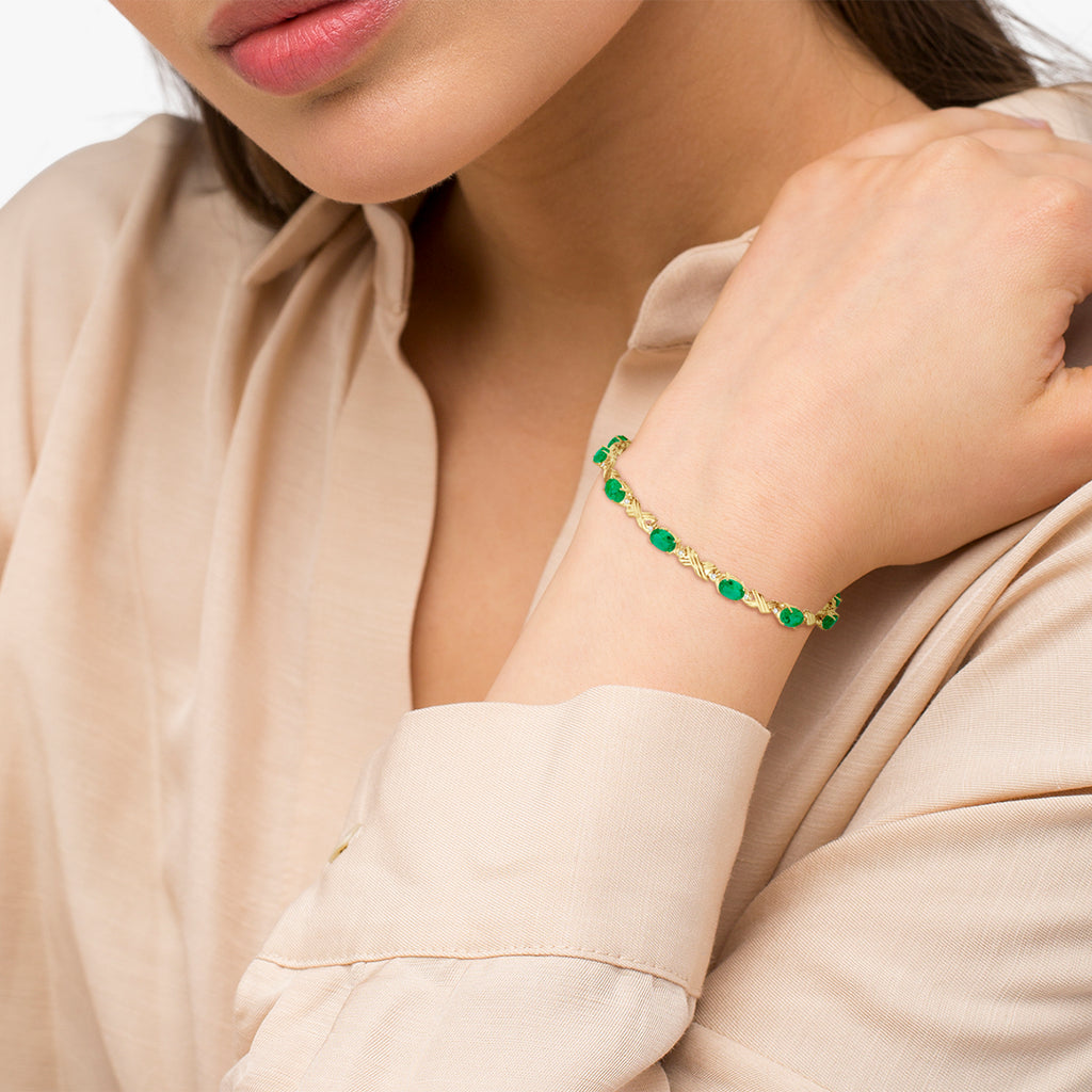 Lab Emerald & Lab Diamond XOXO Link Bracelet in 14k Yellow Gold (6.65ct)