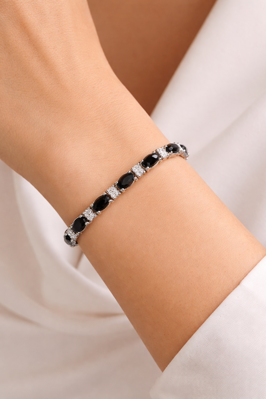 Black & Lab White Diamond Oval Cut Tennis Bracelet 14k White Gold (9.25ctw)