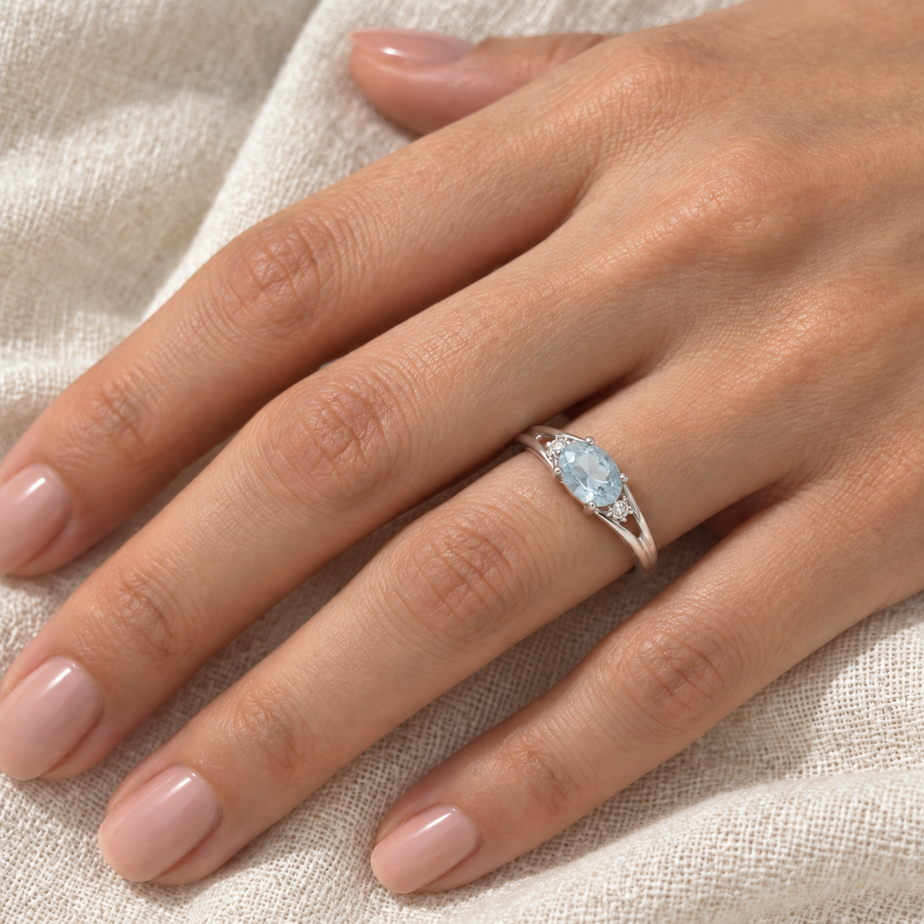 Oval Aquamarine & Diamond Right-Hand Ring 14K White Gold (0.40ct) - model