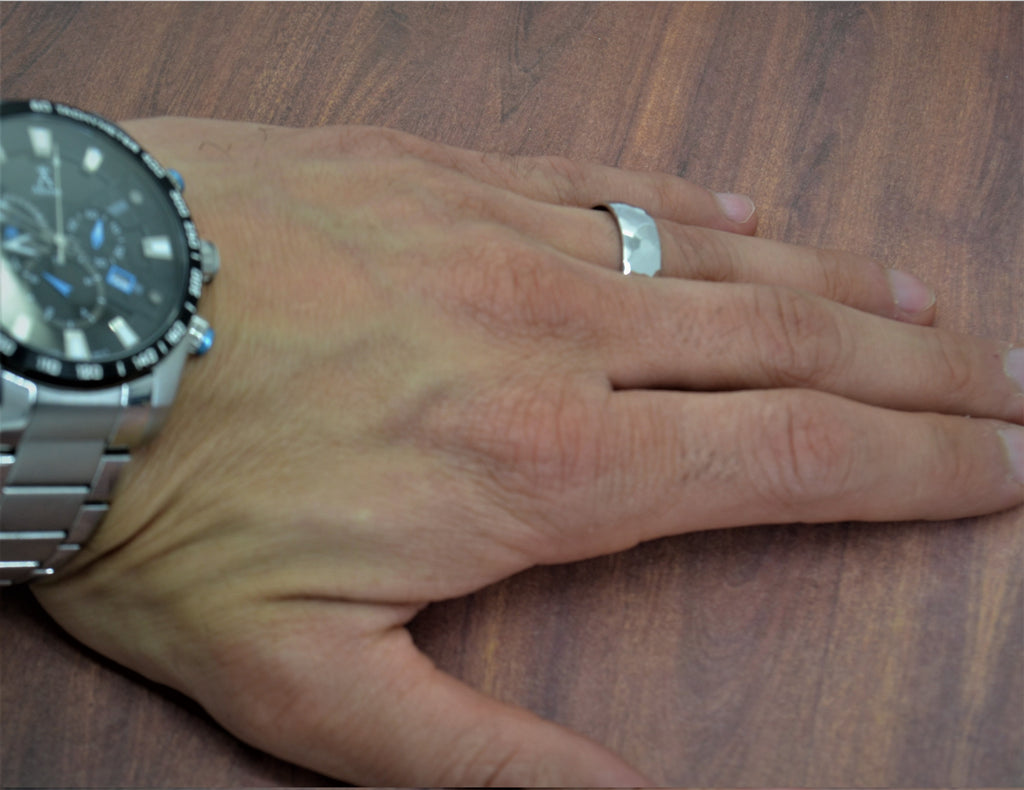 Men's Hammered Finished Carved Band Wedding Ring 14k White Gold (7mm)