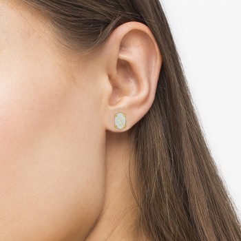 Oval-Shaped Opal Stud Earrings in 14K Yellow Gold (0.54 ct)