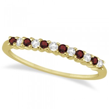 Petite Diamond & Garnet Wedding Band 14k Yellow Gold (0.20ct)