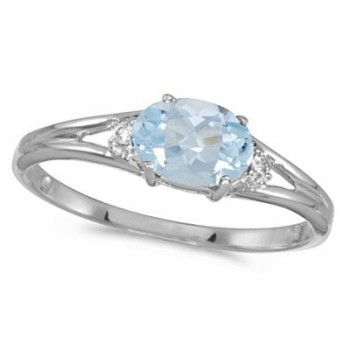 Oval Aquamarine & Diamond Right-Hand Ring 14K White Gold (0.40ct)