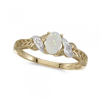 Opal & Diamond Antique Style Ring in 14K Yellow Gold (0.55ct)