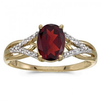 Oval Garnet and Diamond Cocktail Ring in 14K Yellow Gold (1.42 ctw)