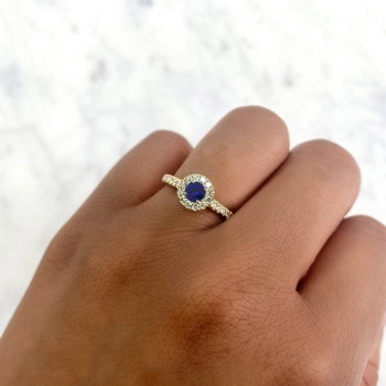 Round Blue Sapphire Solitaire & Diamond Engagement Ring 14K Yellow Gold (0.67ct)