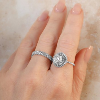 Diamond Daisy Flower Ring 14K White Gold (0.10ct)
